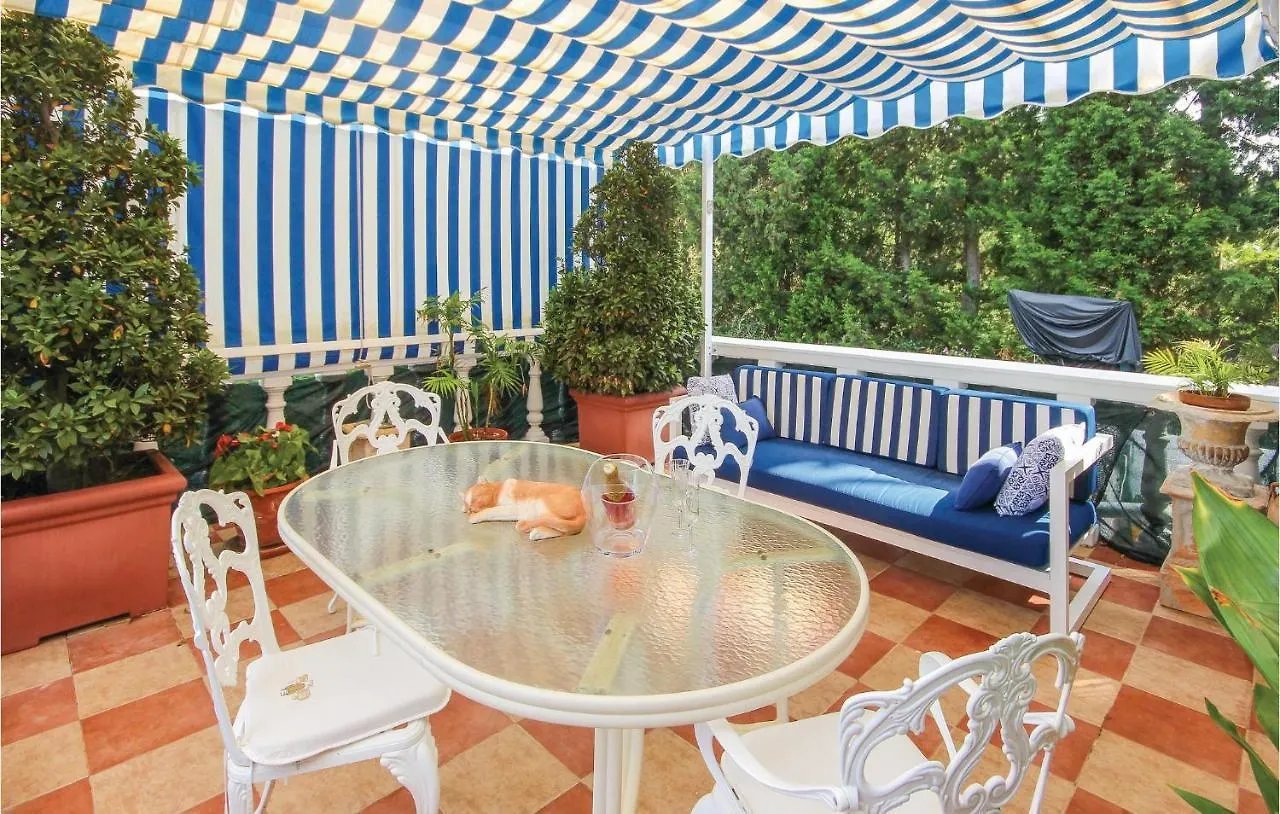 Gorgeous Apartment In Urb El Chaparral With Wifi 라칼라데미야스