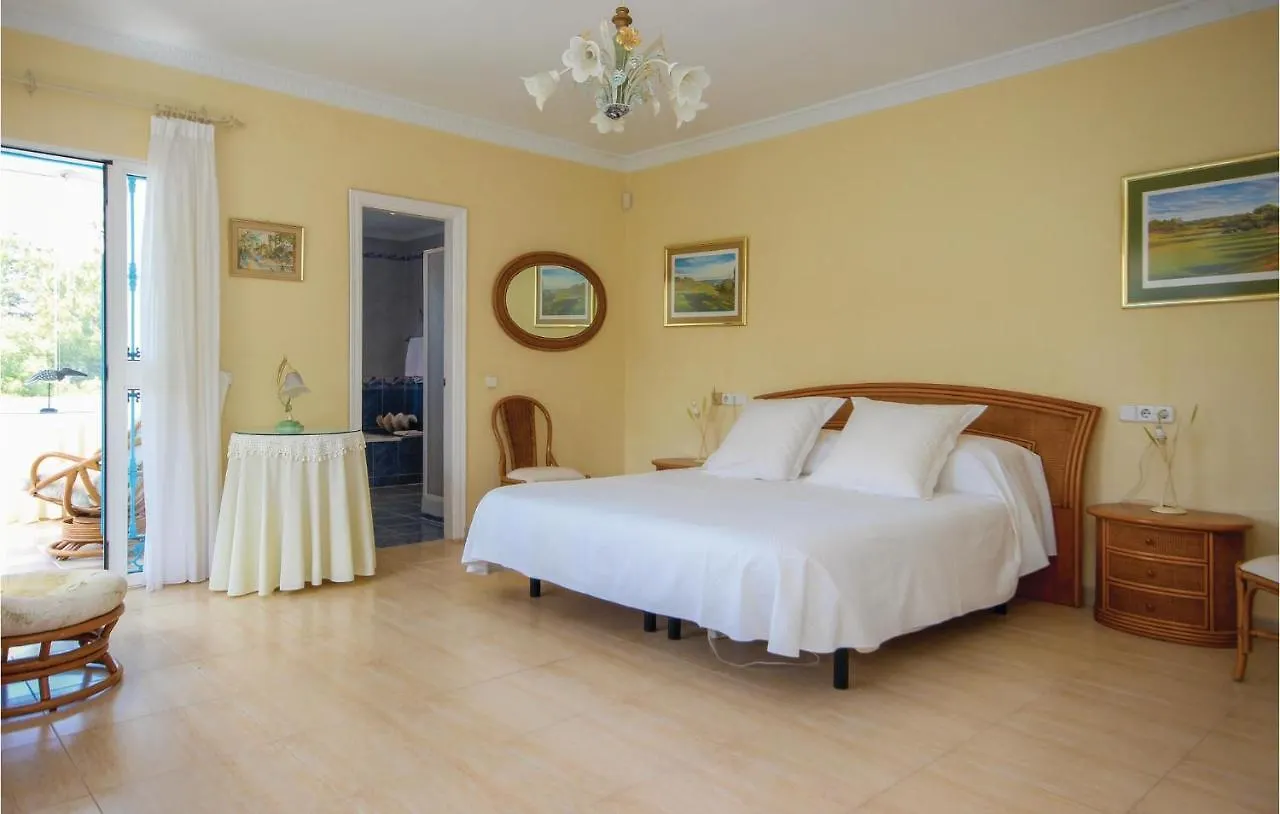 Gorgeous Apartment In Urb El Chaparral With Wifi 라칼라데미야스 스페인