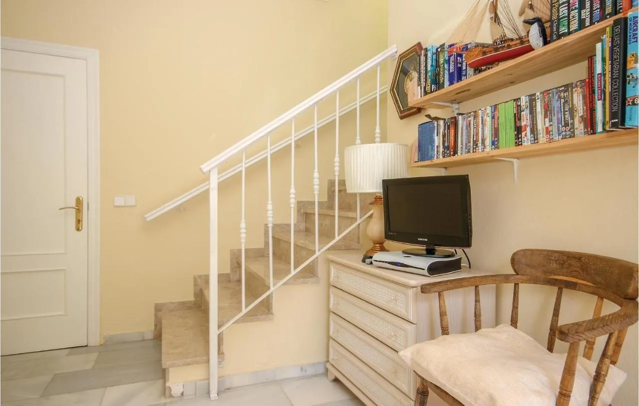 Gorgeous Apartment In Urb El Chaparral With Wifi 라칼라데미야스